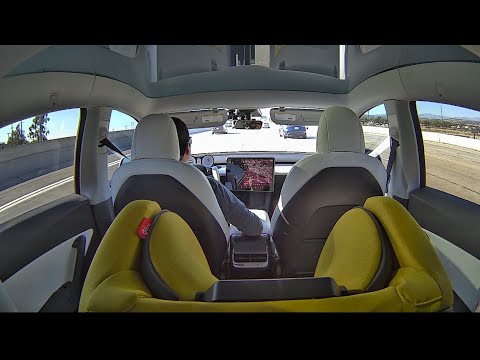 BlackVue-DR900X-2CH-PLUS-in-a-Tesla-Model-Y