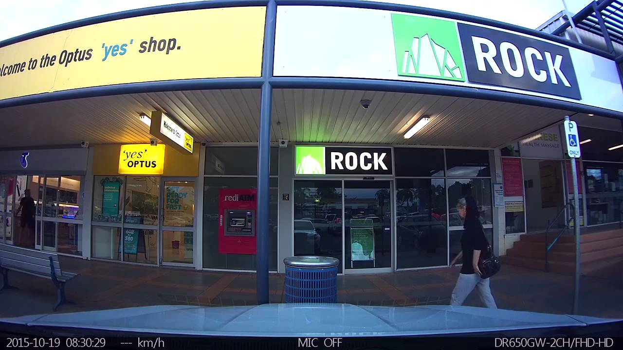 Blackvue-Man-caught-trying-to-open-door-on-car-in-reflection-Parking-mode-Dashcam
