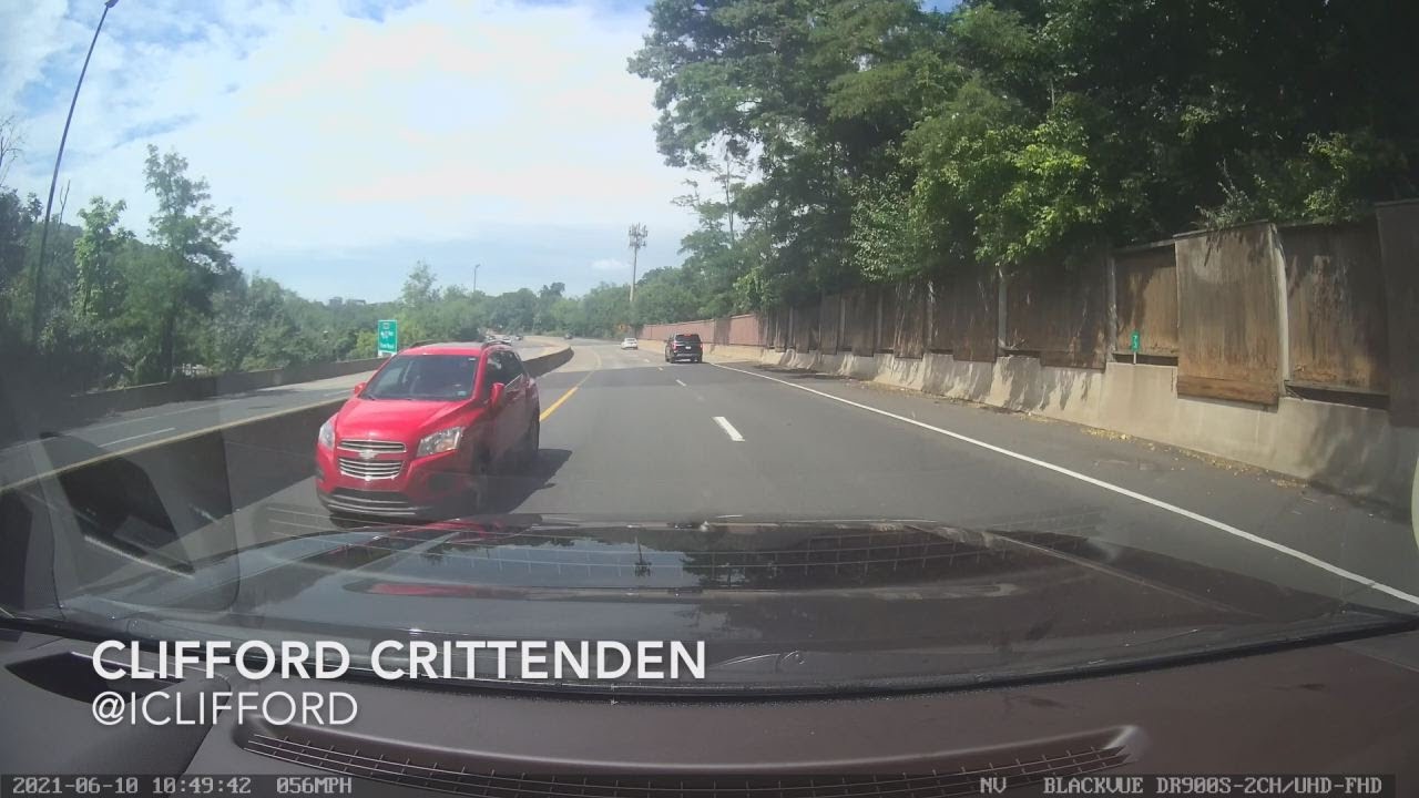 Dashcam-captures-video-of-vehicle-speeding-wrong-way-on-Interstate-66-FOX-5-DC-1