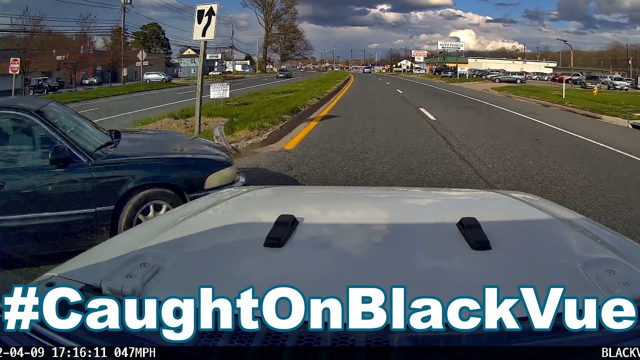 Driver-Lies-To-Avoid-Liability-CaughtOnBlackVue