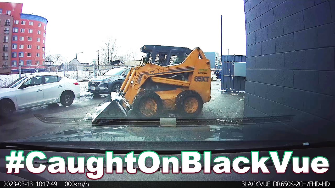 Hit-and-run-By-A…-Construction-Vehicle-CaughtOnBlackVue