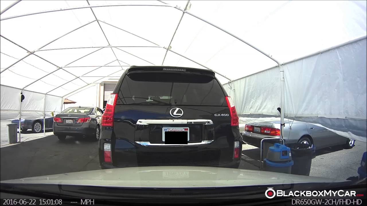 Lexus-Dealership-Staff-Steals-Money-Caught-on-Dashcam-BlackboxMyCar