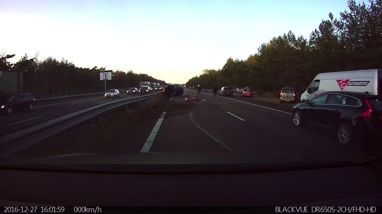 Tesla-Autopilot-predicts-crash-seconds-before-it-happens