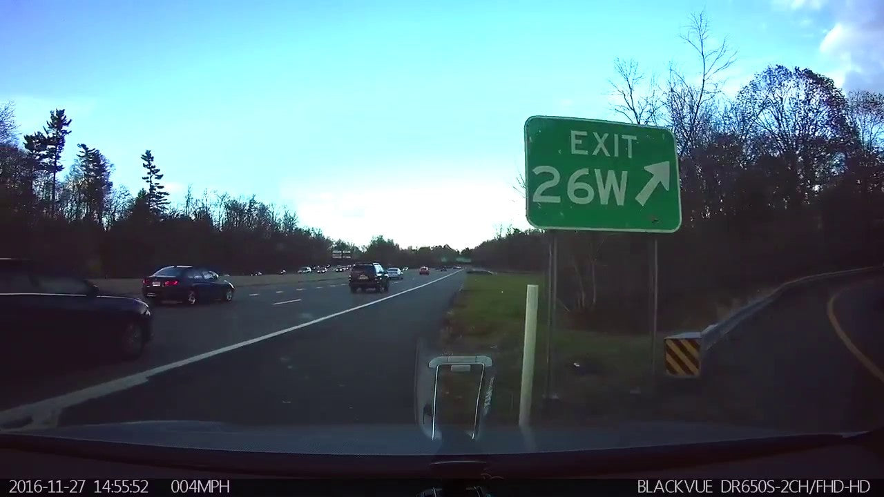 Tesla-Model-X-helps-avoid-potential-accident