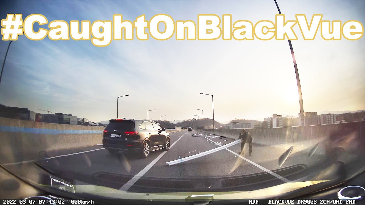 Truck-Loses-Its-Load-on-a-Highway-CaughtOnBlackVue