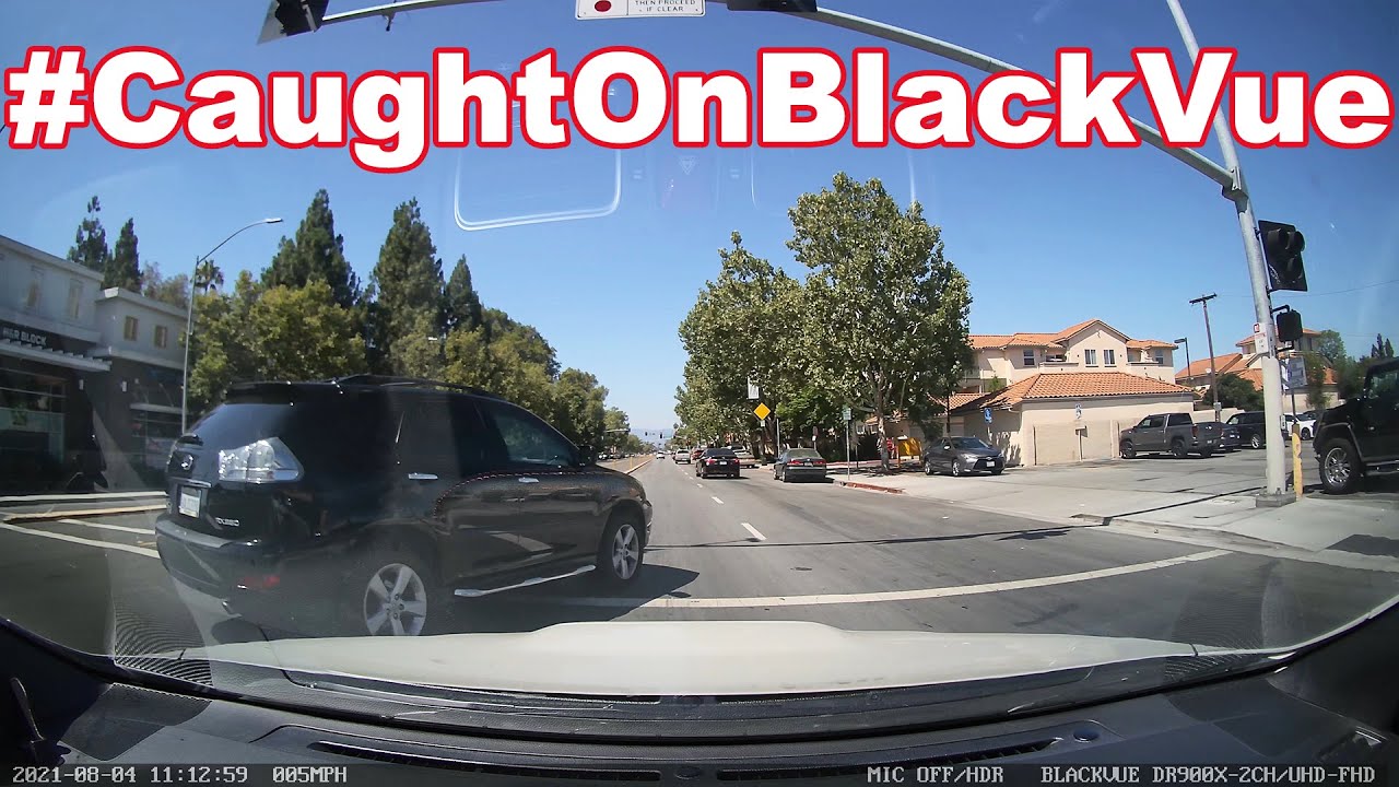 Using-BUS-LANE-and-almost-causing-a-collision-CaughtOnBlackVue