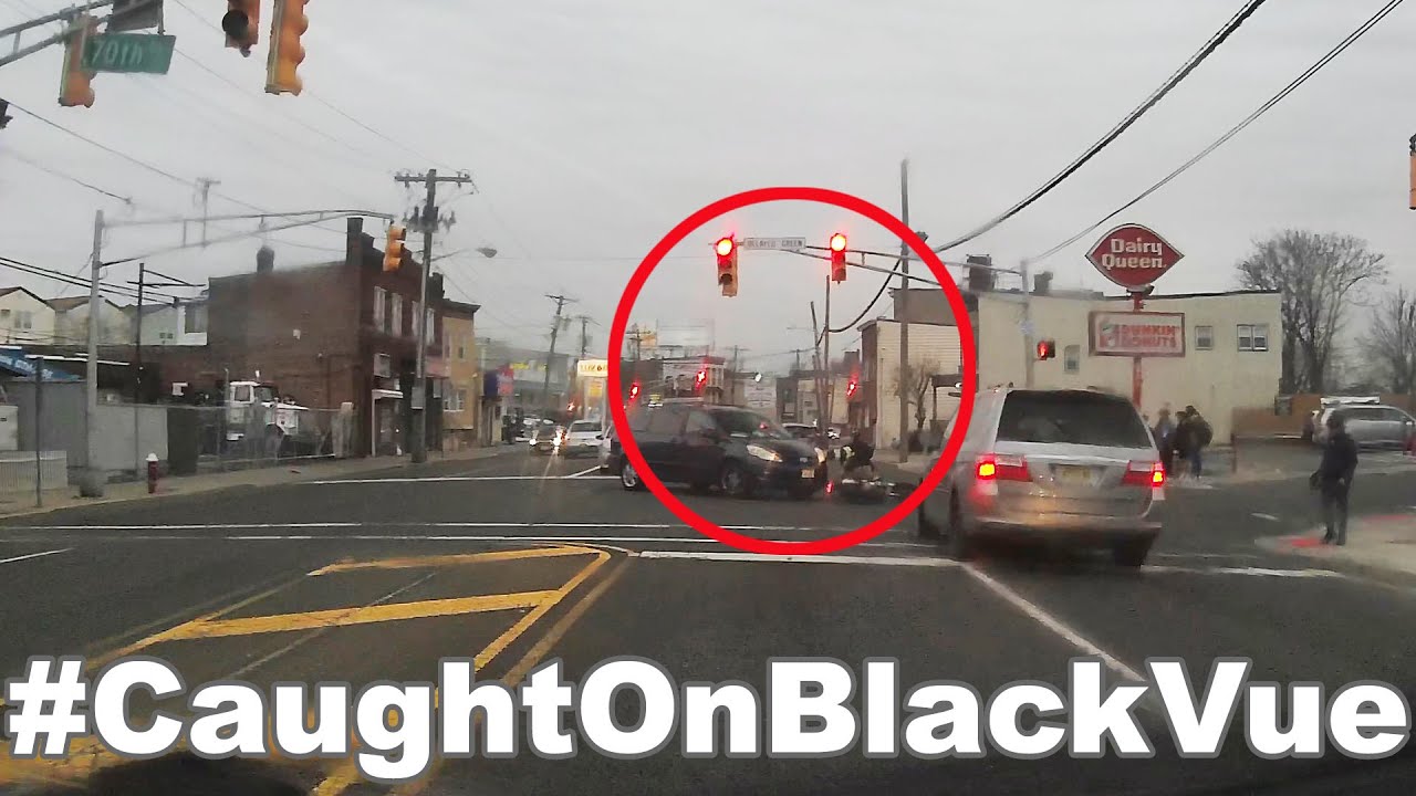 Bike Crashes Into A Minivan At Red Light, Rider Flees Scene #CaughtOnBlackVue
